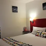 Initial By Balladins Bordeaux / Hotel 2*