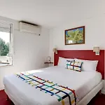 Initial By Balladins Bordeaux / Hotel 2*