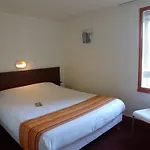 Initial By Balladins Bordeaux / Hotel