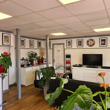 Initial By Balladins Bordeaux / Otel