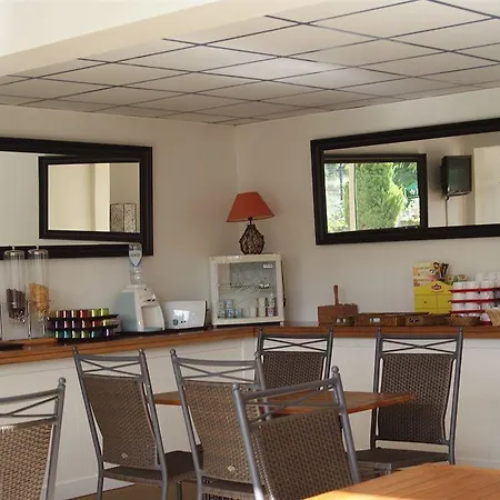 Hotel Initial By Balladins Bordeaux / 2*