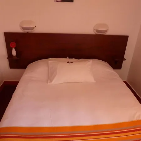 Initial By Balladins Bordeaux / Hotel