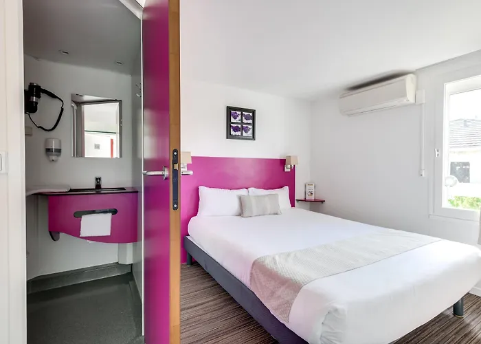 Initial By Balladins Bordeaux / 2* 에이진느