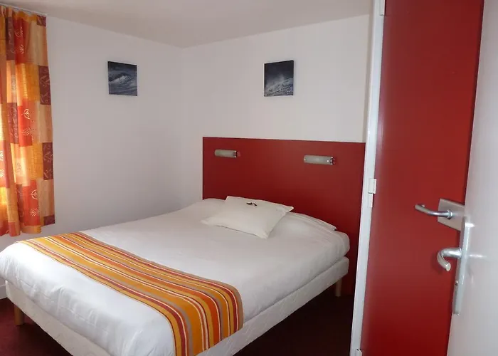 Initial By Balladins Bordeaux / 호텔