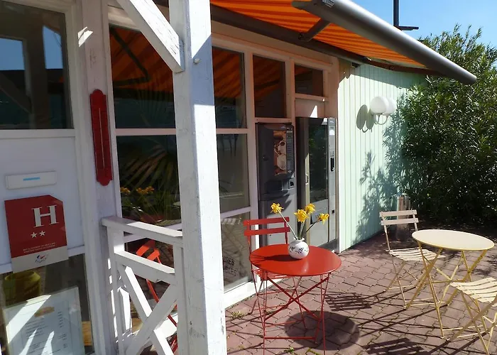 Initial By Balladins Bordeaux / 2*