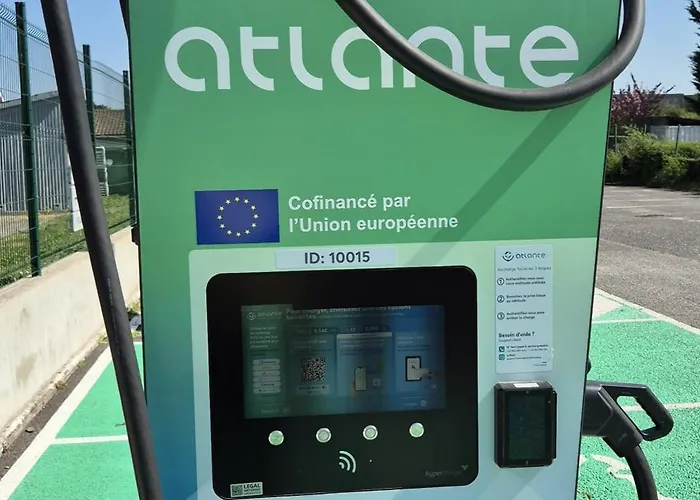 Initial By Balladins Bordeaux / 호텔