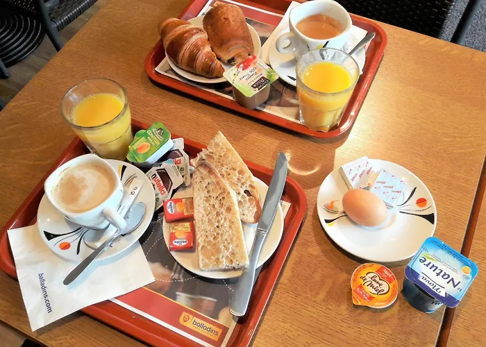 Initial By Balladins Bordeaux / 호텔 2*