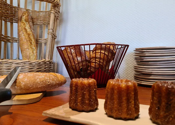 Initial By Balladins Bordeaux / 2* 에이진느