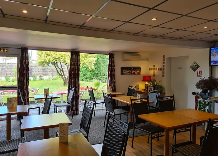 Initial By Balladins Bordeaux / 호텔 2*