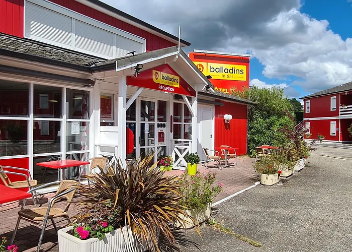 Initial By Balladins Bordeaux / 2* 에이진느