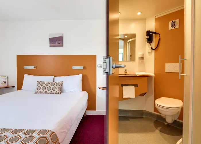 Initial By Balladins Bordeaux / 호텔 에이진느