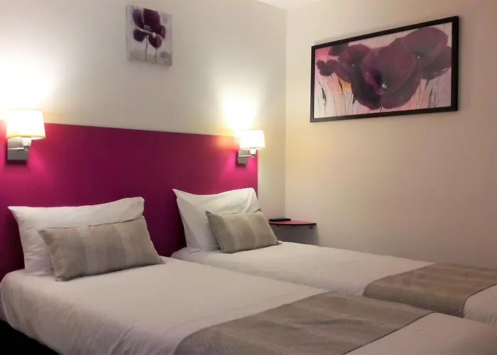 Initial By Balladins Bordeaux / 호텔 에이진느