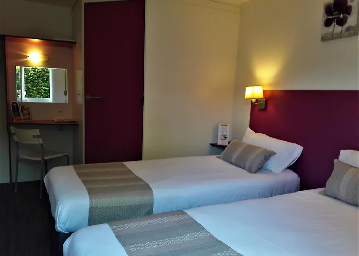 Initial By Balladins Bordeaux / 2* 에이진느