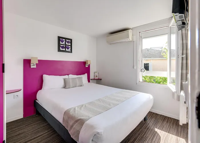 Initial By Balladins Bordeaux / 호텔