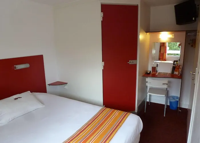 Initial By Balladins Bordeaux / 에이진느