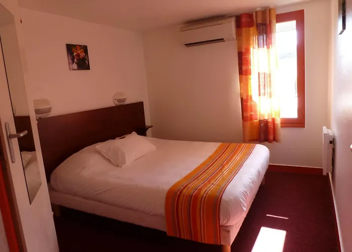 Initial By Balladins Bordeaux / 호텔 에이진느